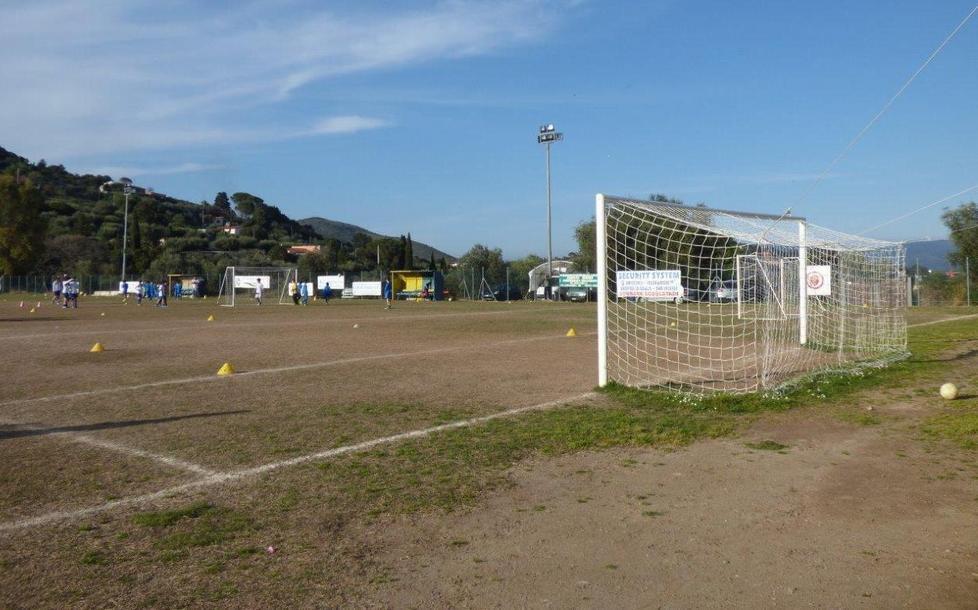 Piove dentro lo spogliatoio Verbale dell’Asl, al via i lavori