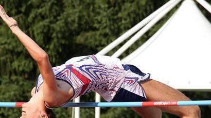 Filippo Lari in volo: 2.13 ! E Paolini domina nel peso