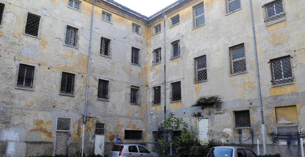 Alloggi ex carceri non c’è un progetto 