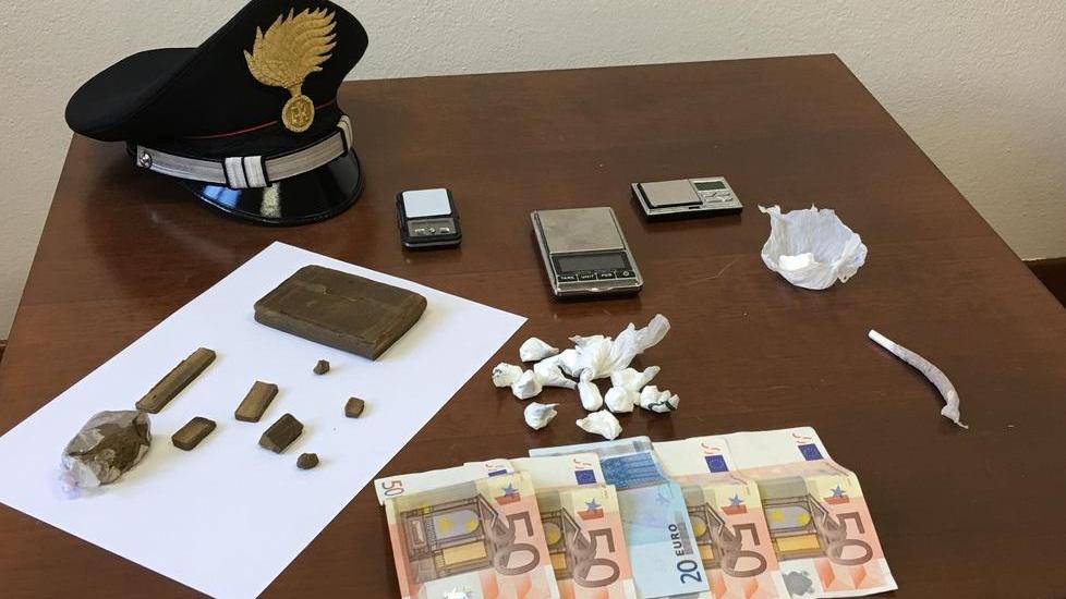 Scoperto covo della droga arrestati due giovani
