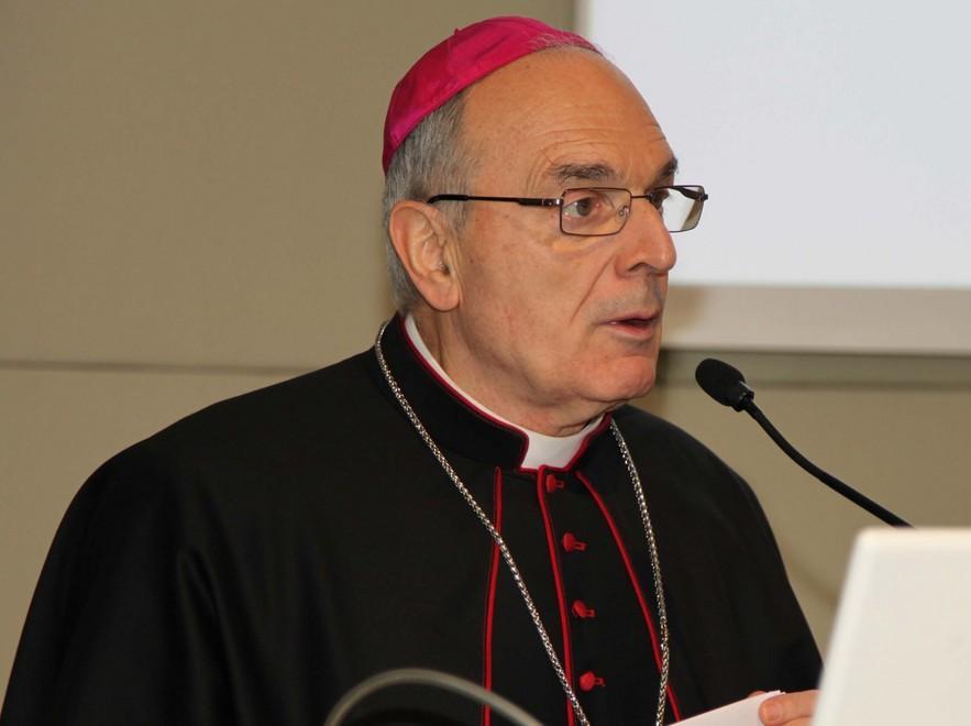«La famiglia è composta da uomo e donna 