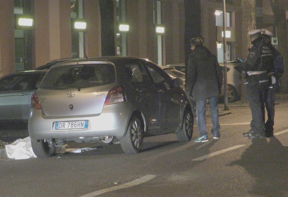 Travolto muore a due passi dallo Storchi di Modena