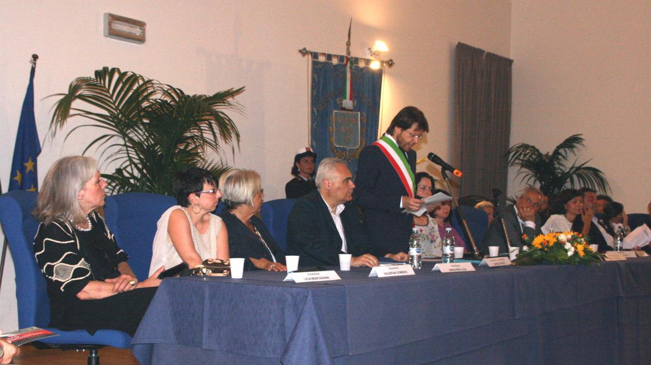 Un incontro con la giunta al completo, prima delle dimissioni di Domenici