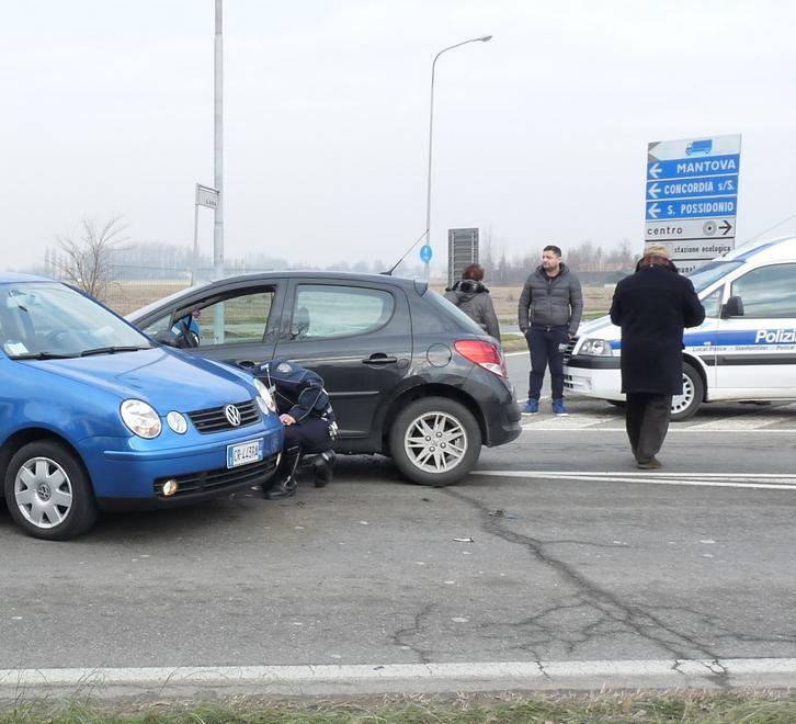 Cavezzo, tre incidenti in una mattinata