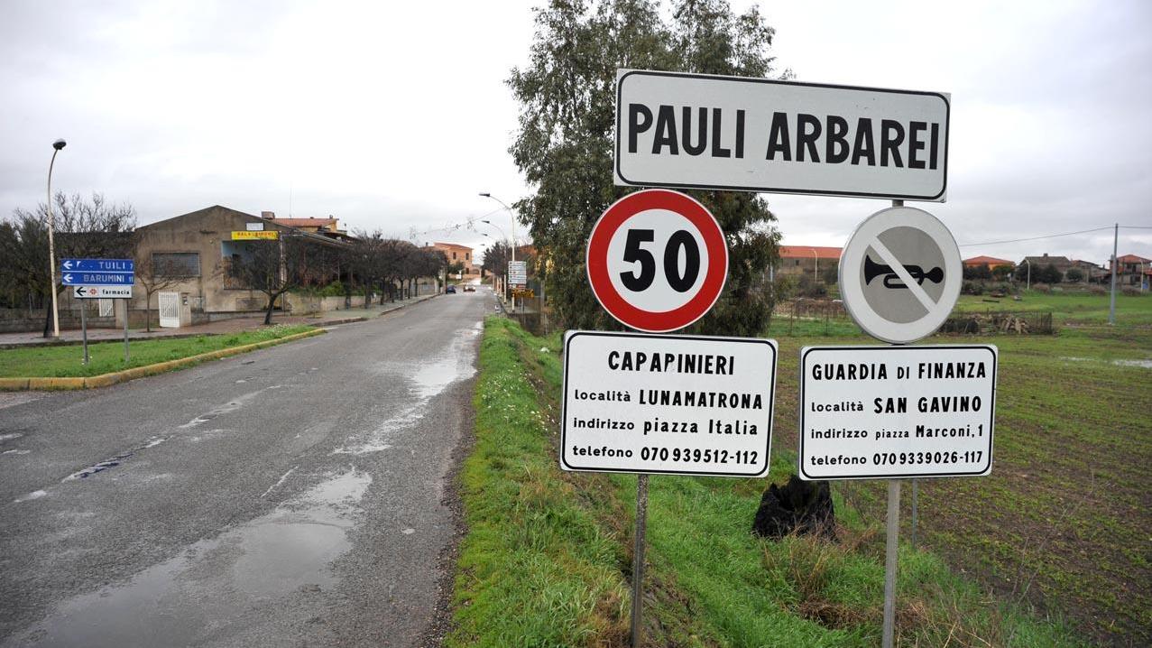 Giallo a Pauli Arbarei: allevatore di 55 anni trovato carbonizzato in campagna