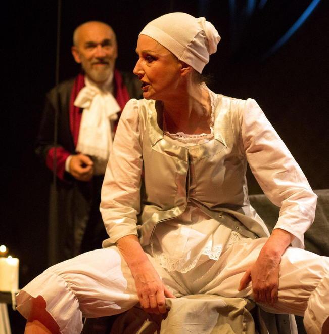 “Le intellettuali” al teatro Montand 