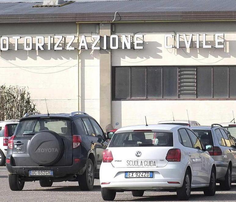 L’affitto è troppo oneroso addio alla motorizzazione 