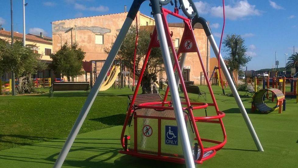 Un’altalena per bimbi disabili