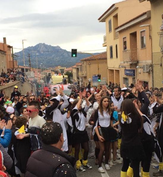 Carnevale con 3 sfilate e un maxi gazebo per le notti danzanti 