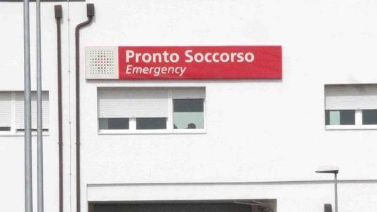 Scontro alla rotatoria di San Giorgio Grave una ragazza sbalzata dallo scooter