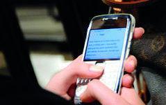 Imbianchino ruba il telefonino durante i lavori 