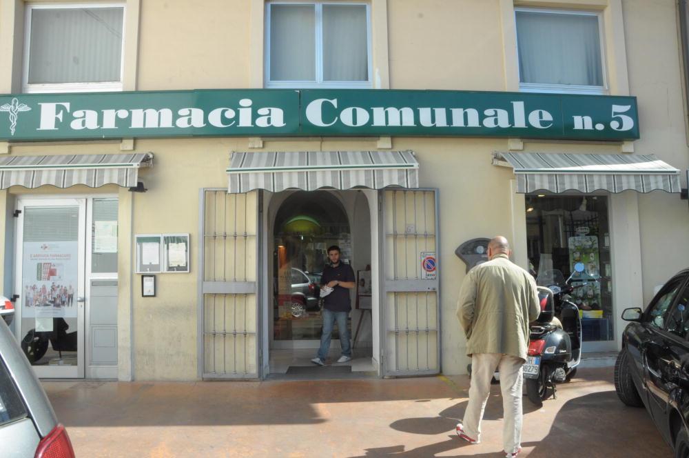 La farmacia comunale di via Niccolini rapinata