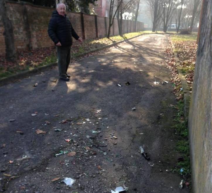 Parco della Marina ripulito dai vetri 