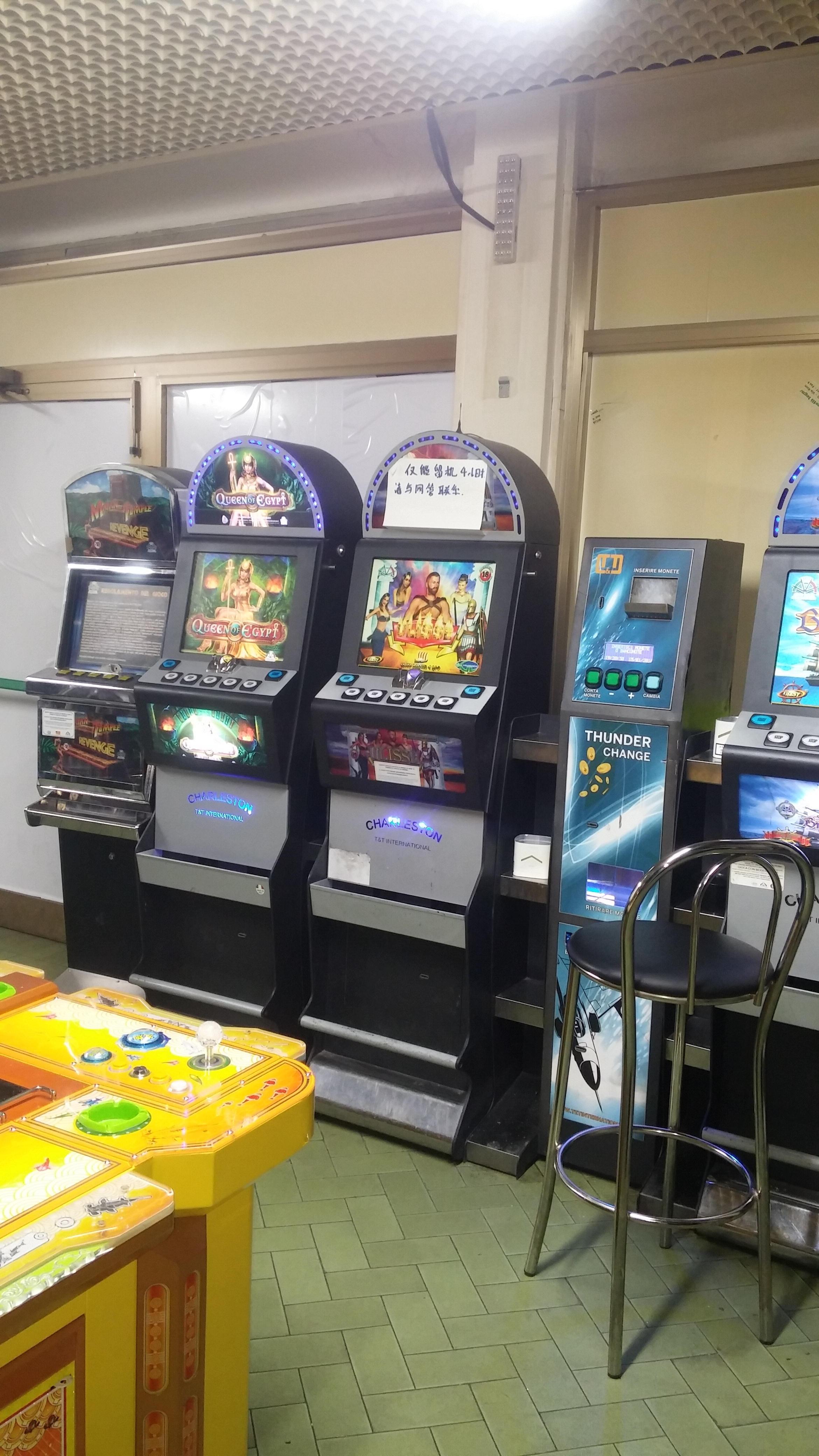 I videopoker sequestrati in via Marini