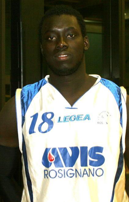 Basket: l’Avis Rosignano vince ma soffre 