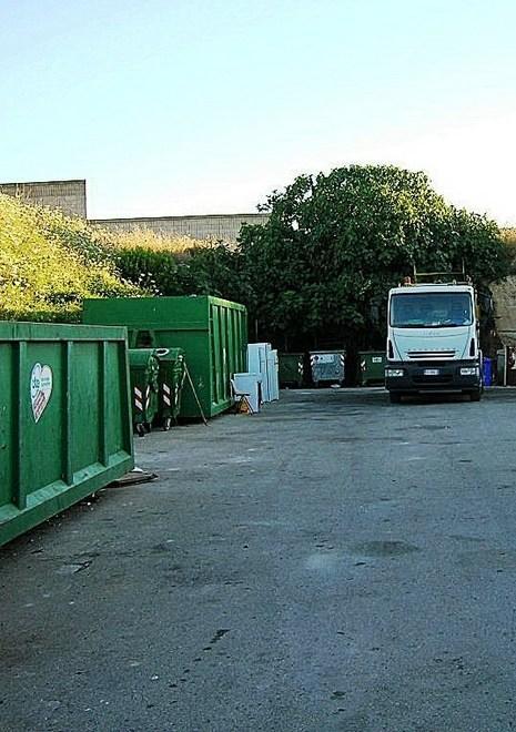 La minoranza di Ossi: «Sull’appalto rifiuti ritardi e spese inutili» 