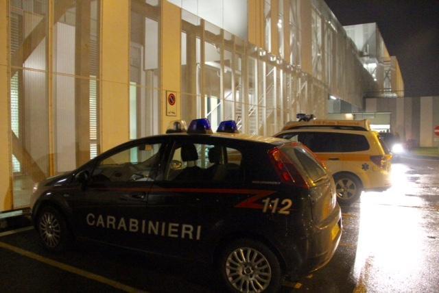 I carabinieri al pronto soccorso dell'ospedale