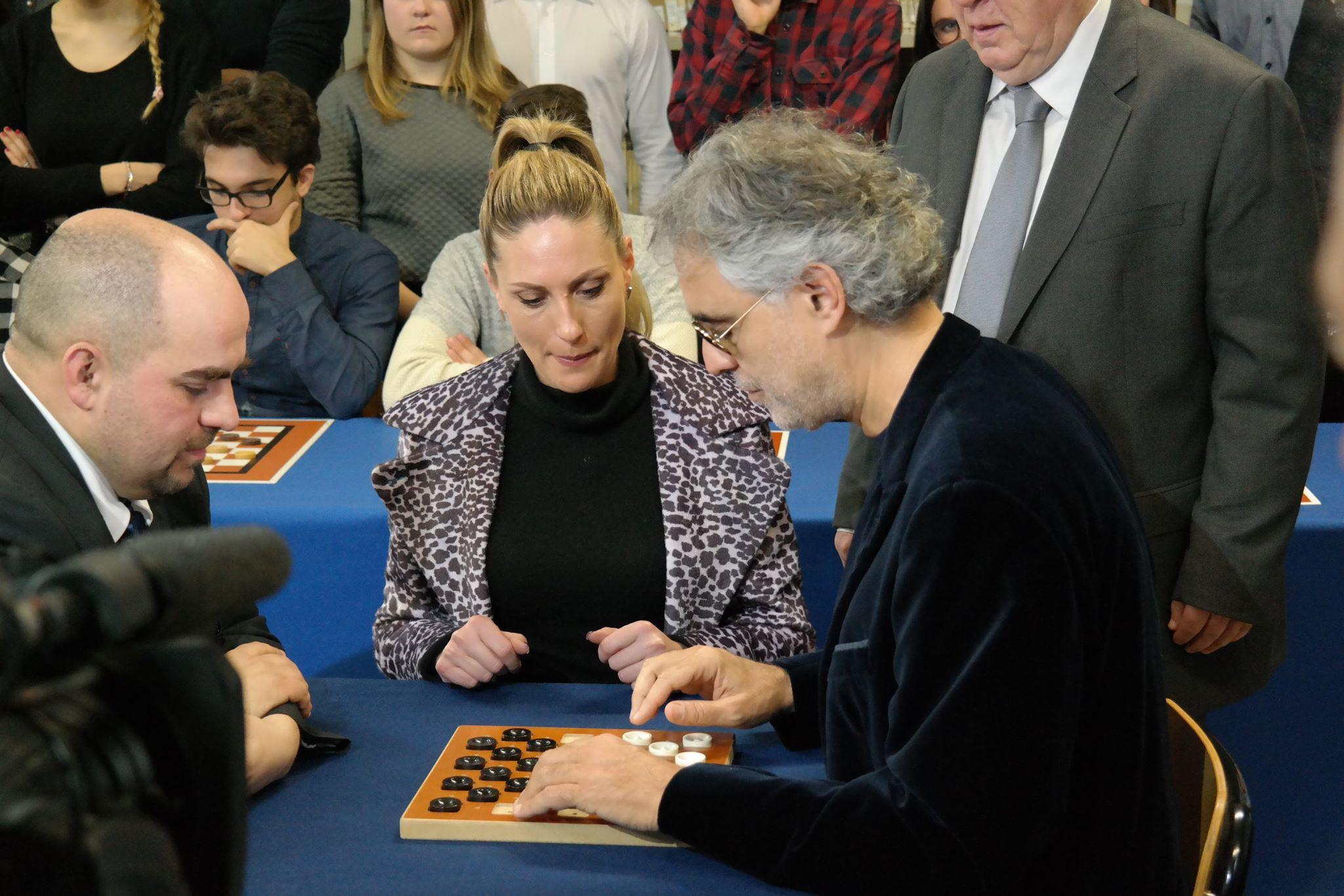 Borghetti e Bocelli durante l'incontro con gli studenti