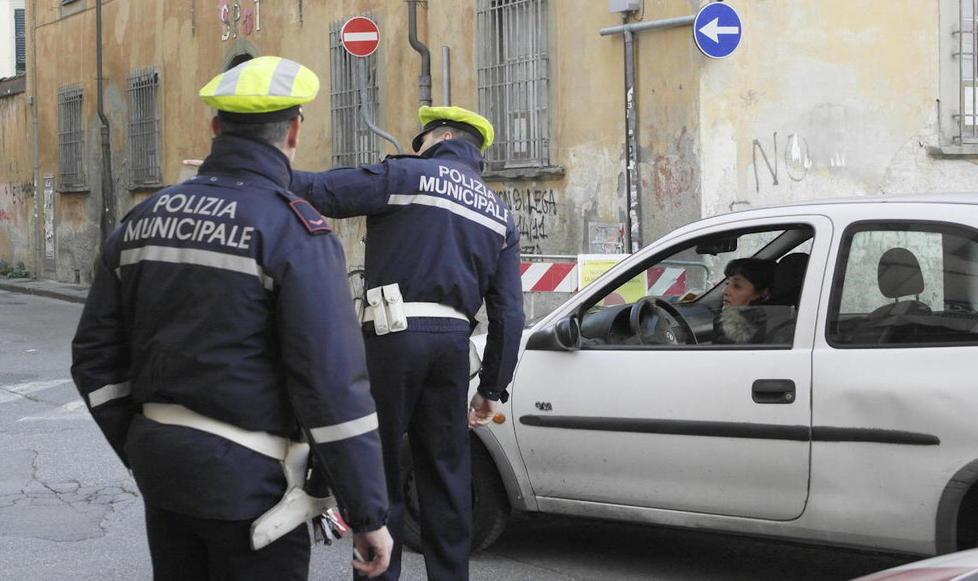 Da Santa Maria: «Spostate i banchi dell’antiquariato»