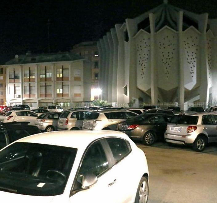 «Il Comune sospenda la chiusura del parcheggio» 