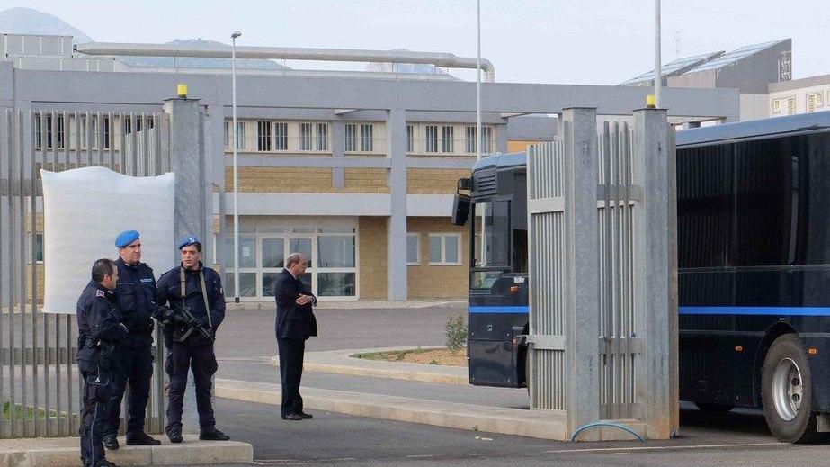 Sesso con l’allieva 13enne: docente in cella