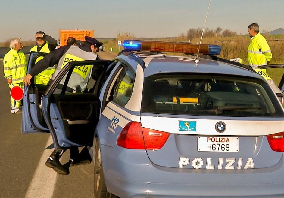 Schianto tragico sulla 131: muore un ambulante 