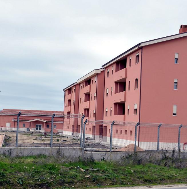 Caserma ai profughi? Il governo nega 