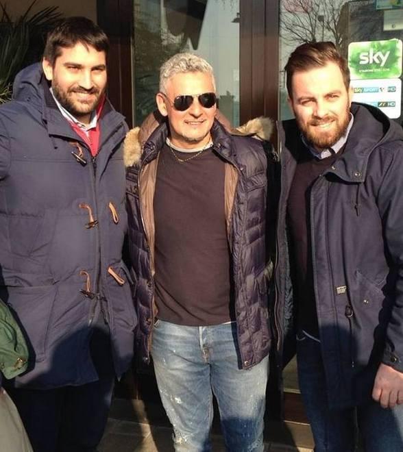 Metti Roberto Baggio a pranzo in un locale a Porto Garibaldi