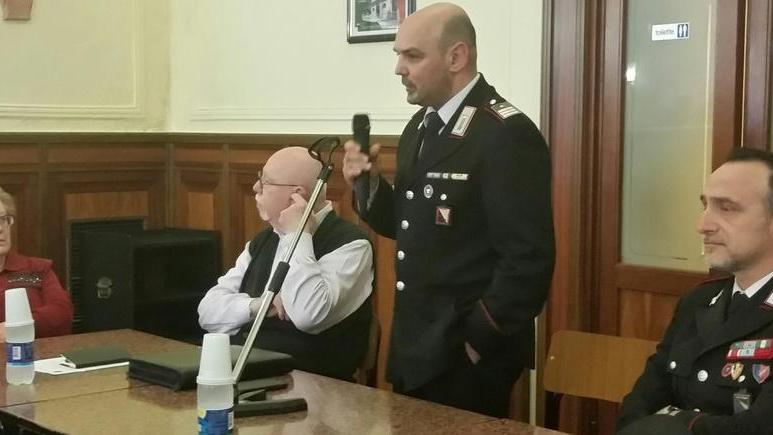 «Se avete sospetti chiamate i carabinieri»