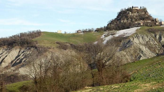 Tutti alla rupe per il grande “abbraccio”