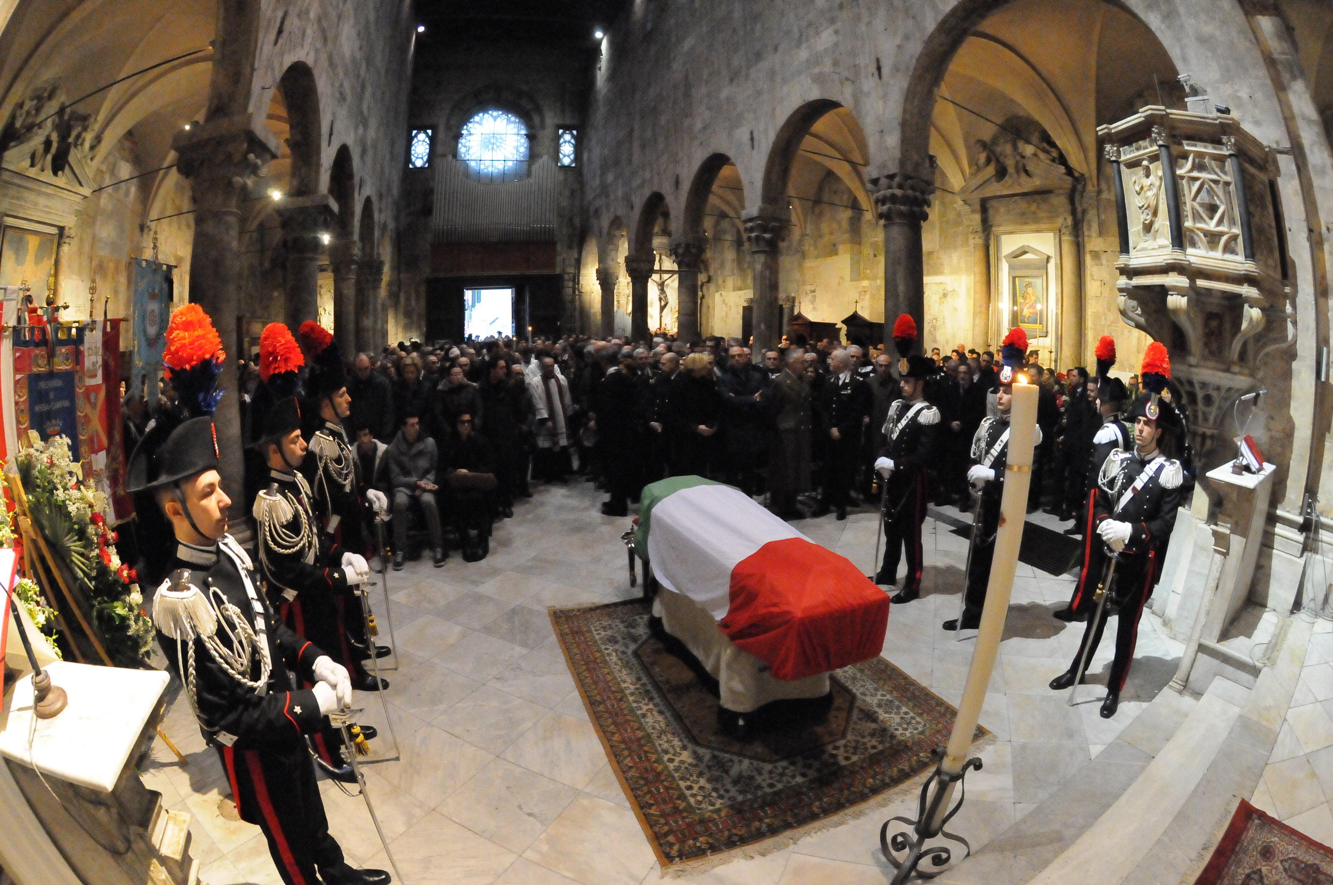 L'omelia del vescovo ai funerali del maresciallo assassinato