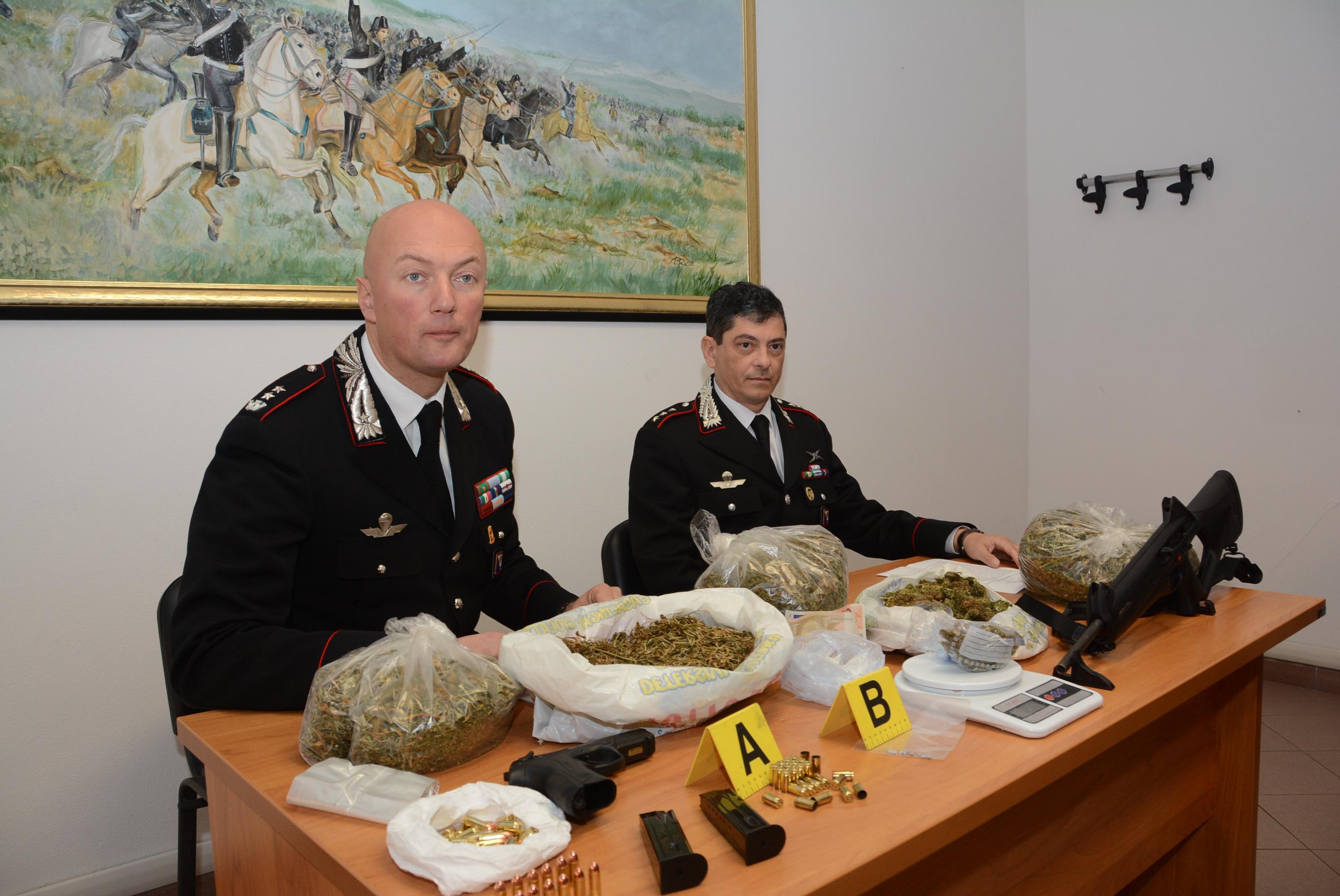 La conferenza stampa dell'operazione dei carabinieri