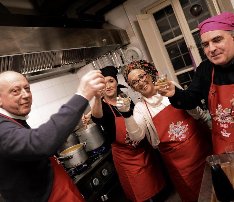 Disfida della zuppa, il sindaco vince: «È la ricetta di mamma» 