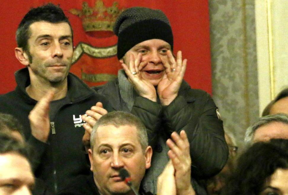 Un altro consiglio caos tra indotto Aamps e famiglie occupanti 