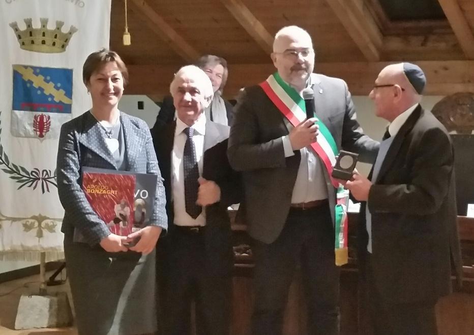L’omaggio alle vittime della Shoah