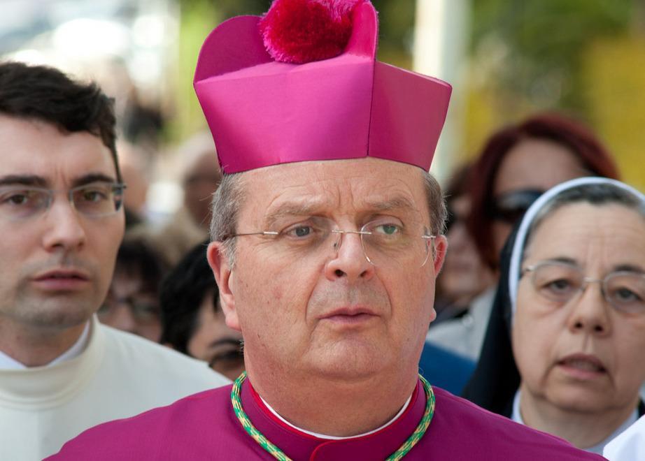 Niente pioggia in Sardegna, la Chiesa scende in campo: proviamo a pregare 