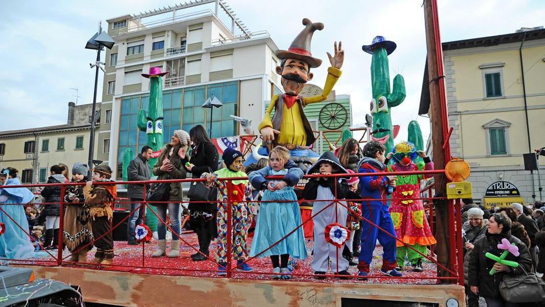 Una sfilata del Carnevale di Cecina