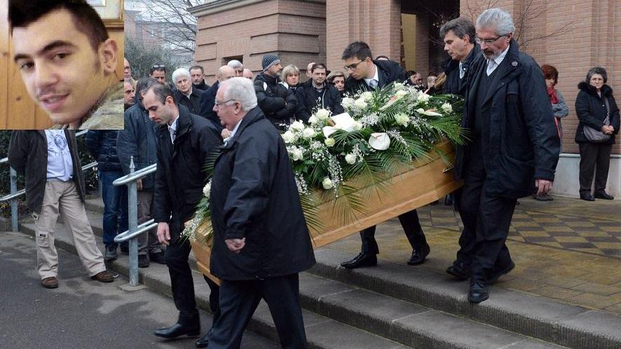 Maranello, commozione per l'addio al 21enne Alberto Verucchi