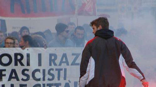 Arriva la multa-stangata agli attivisti del Guernica di Modena: 70mila euro