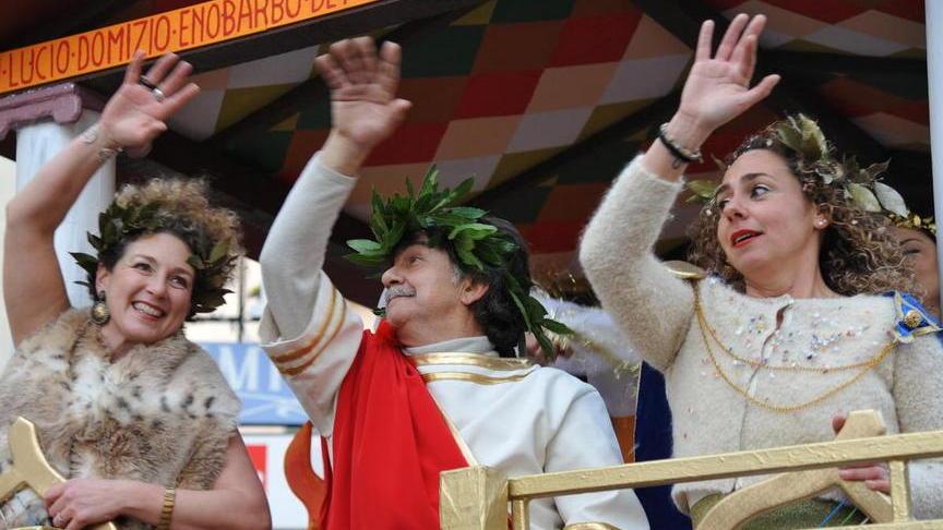 Il Re dei lazzi al potere: a Follonica ora è festa