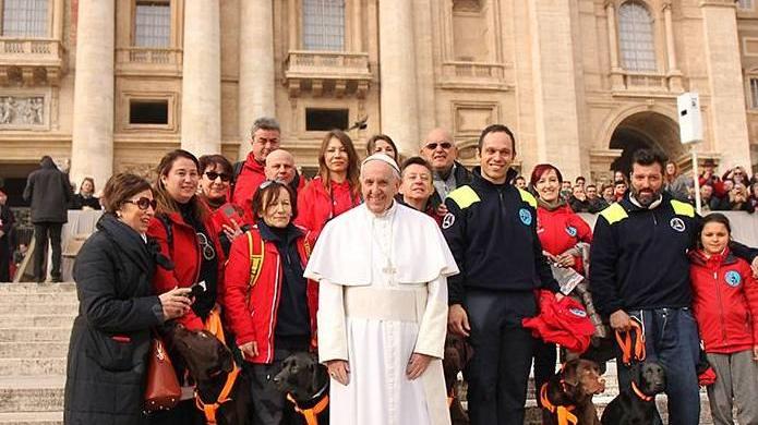 L’Unità K9 di soccorso ha incontrato Papa Francesco