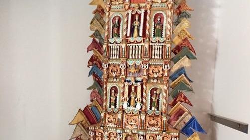 Esposta la preziosa miniatura di un antico candeliere