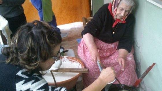 Le zippole di Maria Sofia, 87 anni di saperi antichi