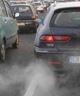 Modena, aria malata E domani auto ferme