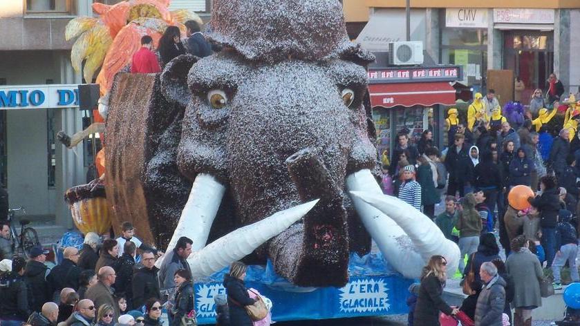 Domani sfileranno i carri del carnevale