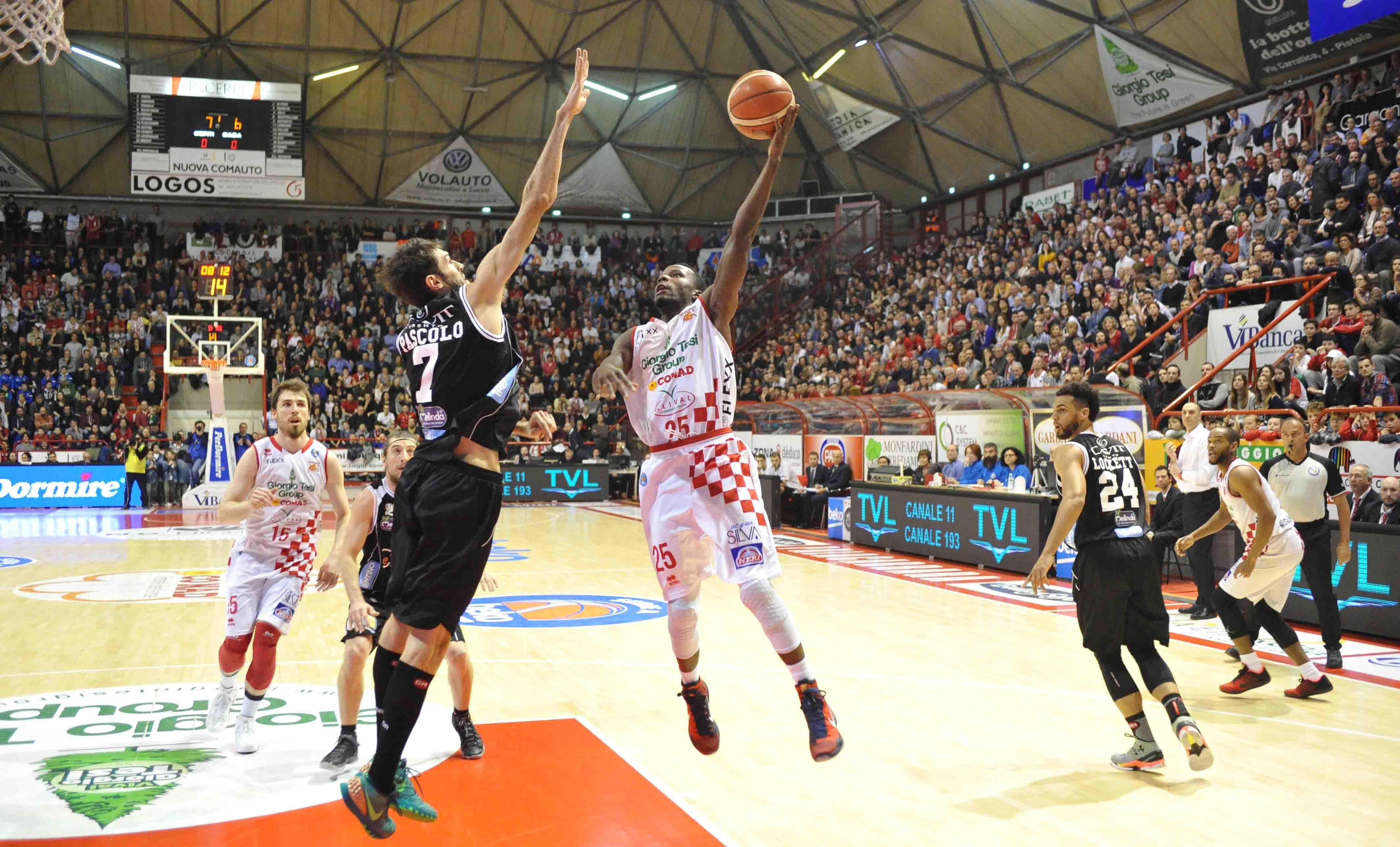 Ron Moore, gli straordinari per il play americano a causa dell'assenza di Filloy