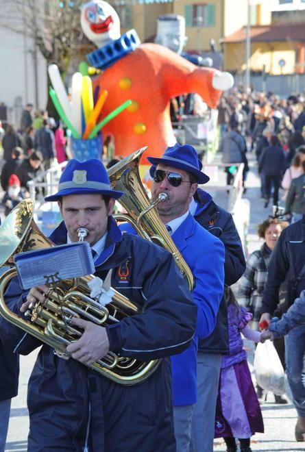 Carnevale, via alle sfilate: ecco quali sono i carri in lizza