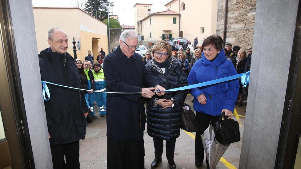 Prima uscita del nuovo vescovo per inaugurare il centro Caritas
