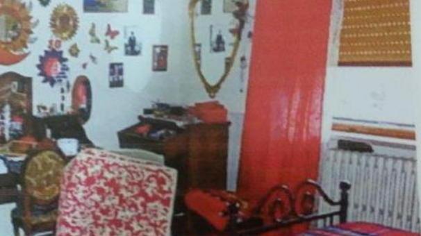 I ladri le devastano la casa
