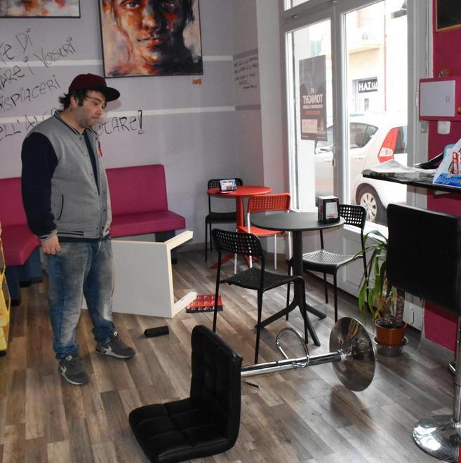 Bar svaligiato il giorno dell’anniversario 